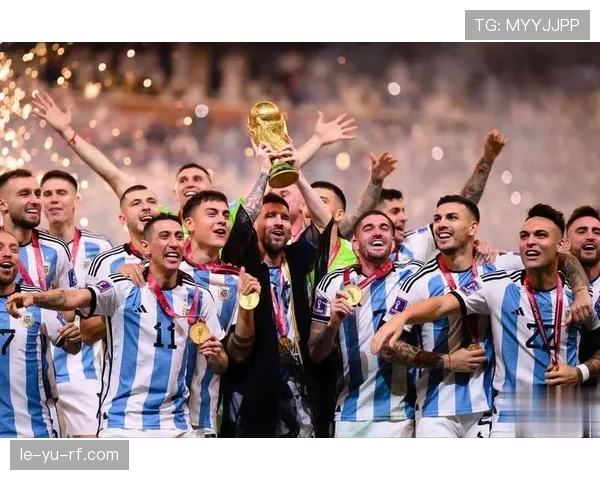 阿根廷队在世界杯2022中夺冠，梅西圆梦带领球队登顶世界之巅