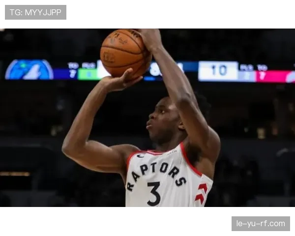 阿奴诺比闪耀英伦赛场，展现篮球骄傲风采